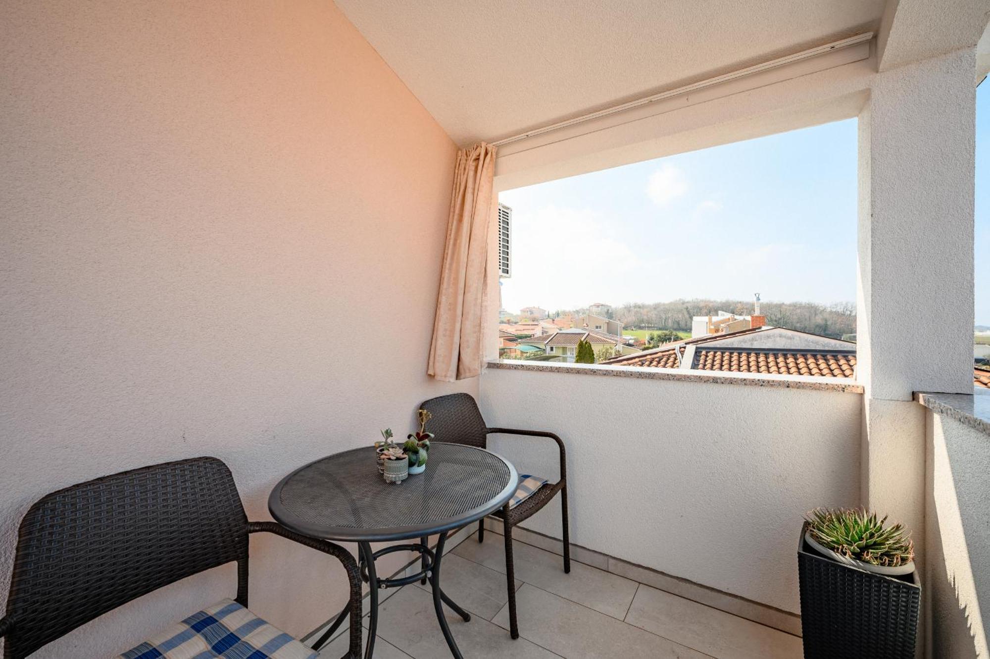 Charming Apartments Rose 1&2 With Pool Porec Ngoại thất bức ảnh
