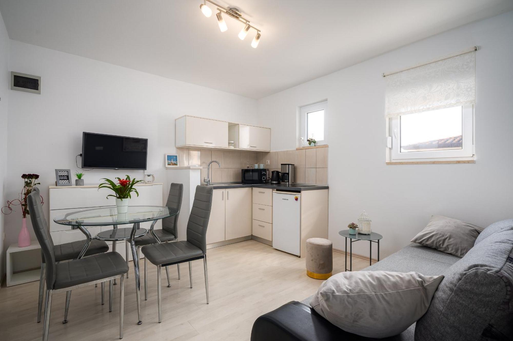 Charming Apartments Rose 1&2 With Pool Porec Ngoại thất bức ảnh